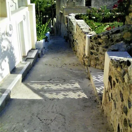 Loukas Kontos Traditional House