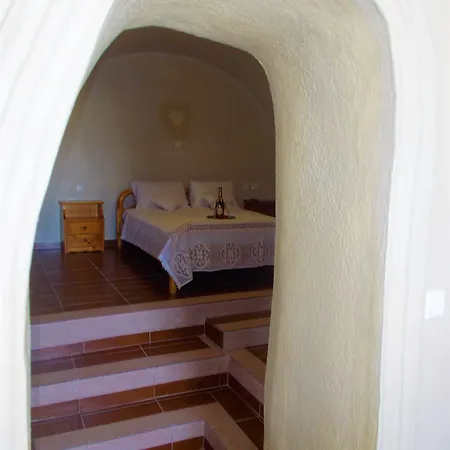 Loukas Kontos Traditional House