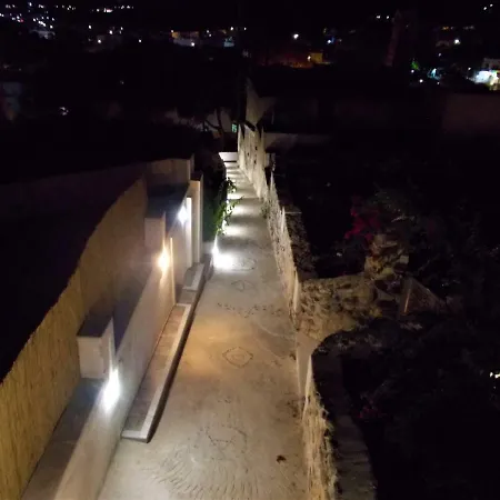 Loukas Kontos Traditional House * Εμπορειό