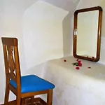 Loukas Kontos Traditional House *